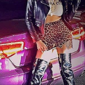 Mini Skirt with small slit, Leopard print, Pretty little things…